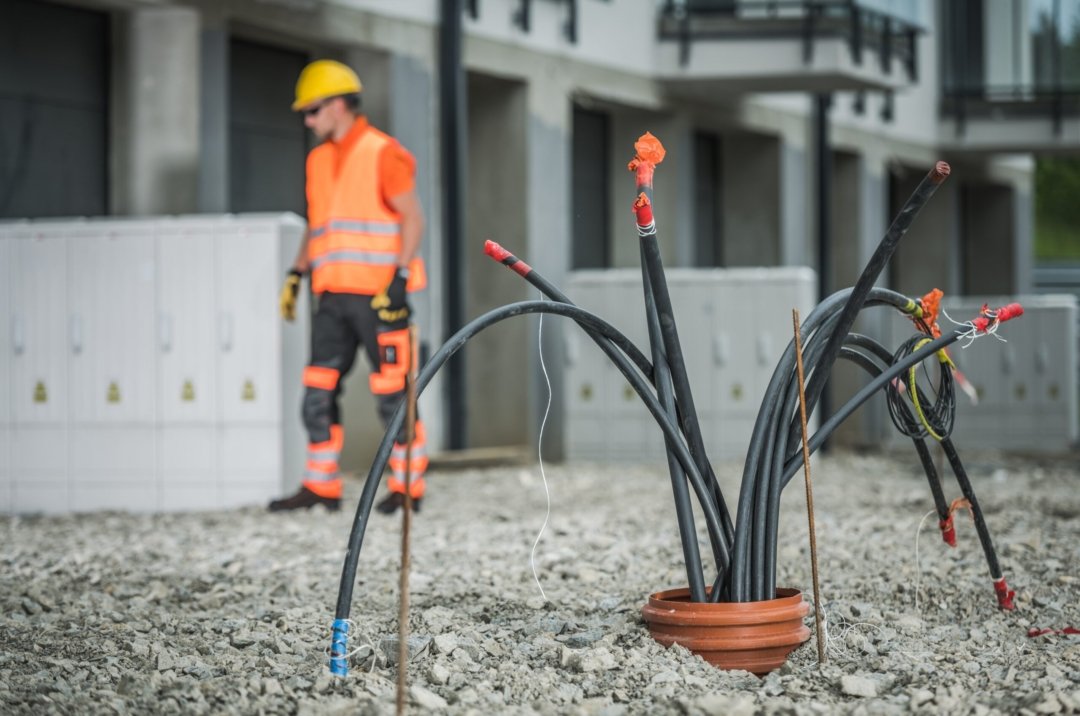 high voltage cables installation 2025 03 14 20 20 19 utc scaled uai